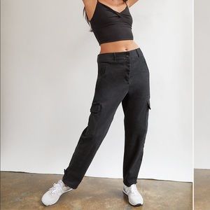 Aritzia Wilfred Free Modern Cargo Pant